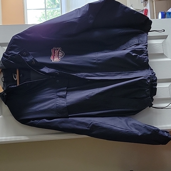 Breathable rain jacket - Picture 3 of 4